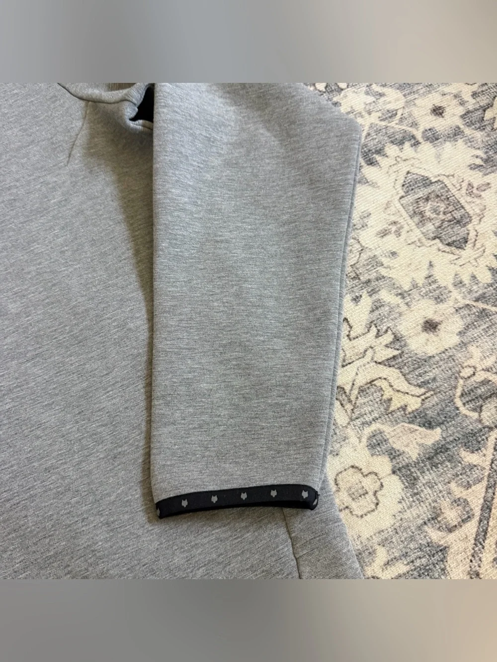 Greyson Men’s Calgary 1/4 Zip Sweater Sz M Heather Grey Company Logo NWT $220